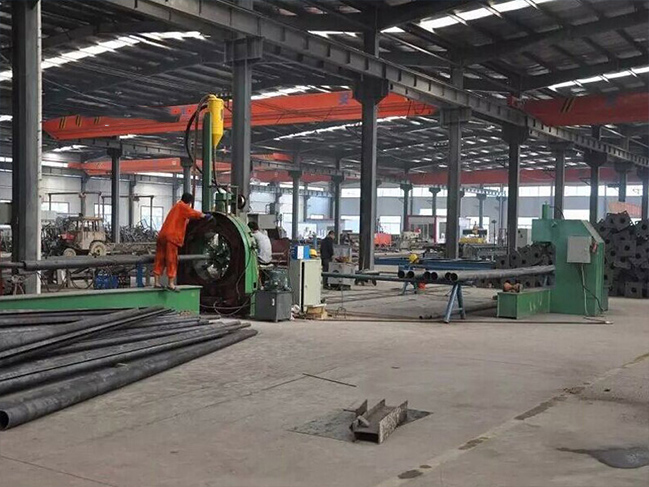 燈桿生產(chǎn)車間